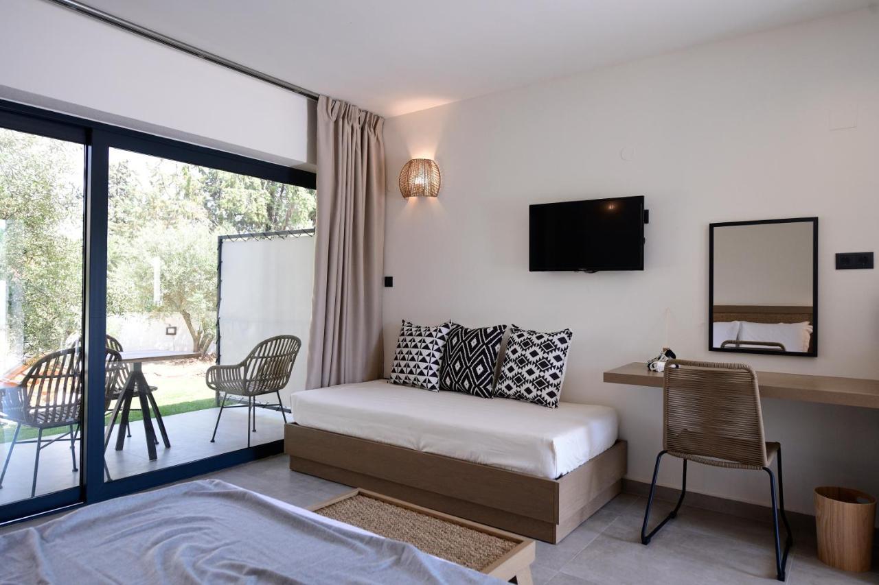 Elies Aesthetic Living Nea Iraklitsa Exterior foto