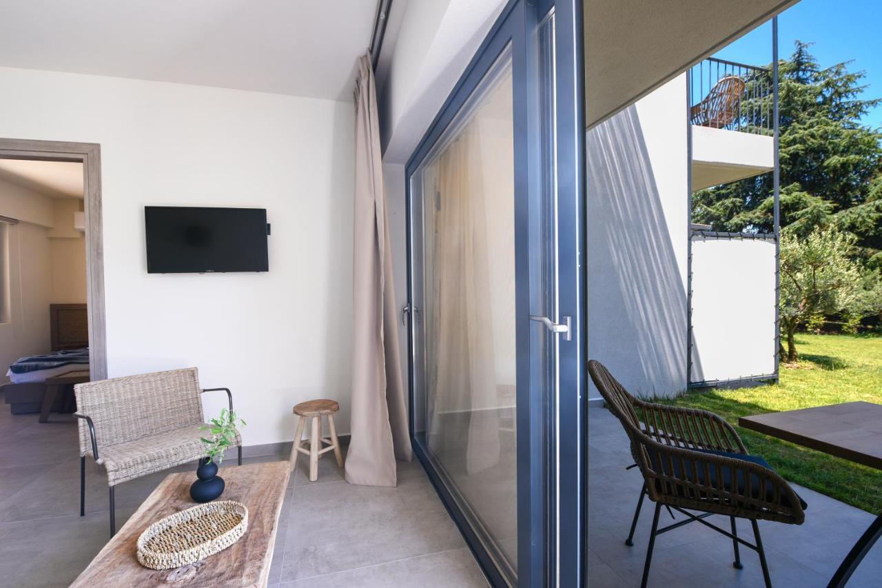 Elies Aesthetic Living Nea Iraklitsa Exterior foto